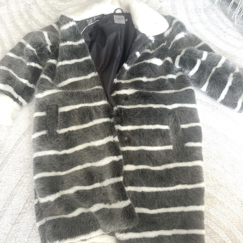 Urban code faux fur coat women size 10